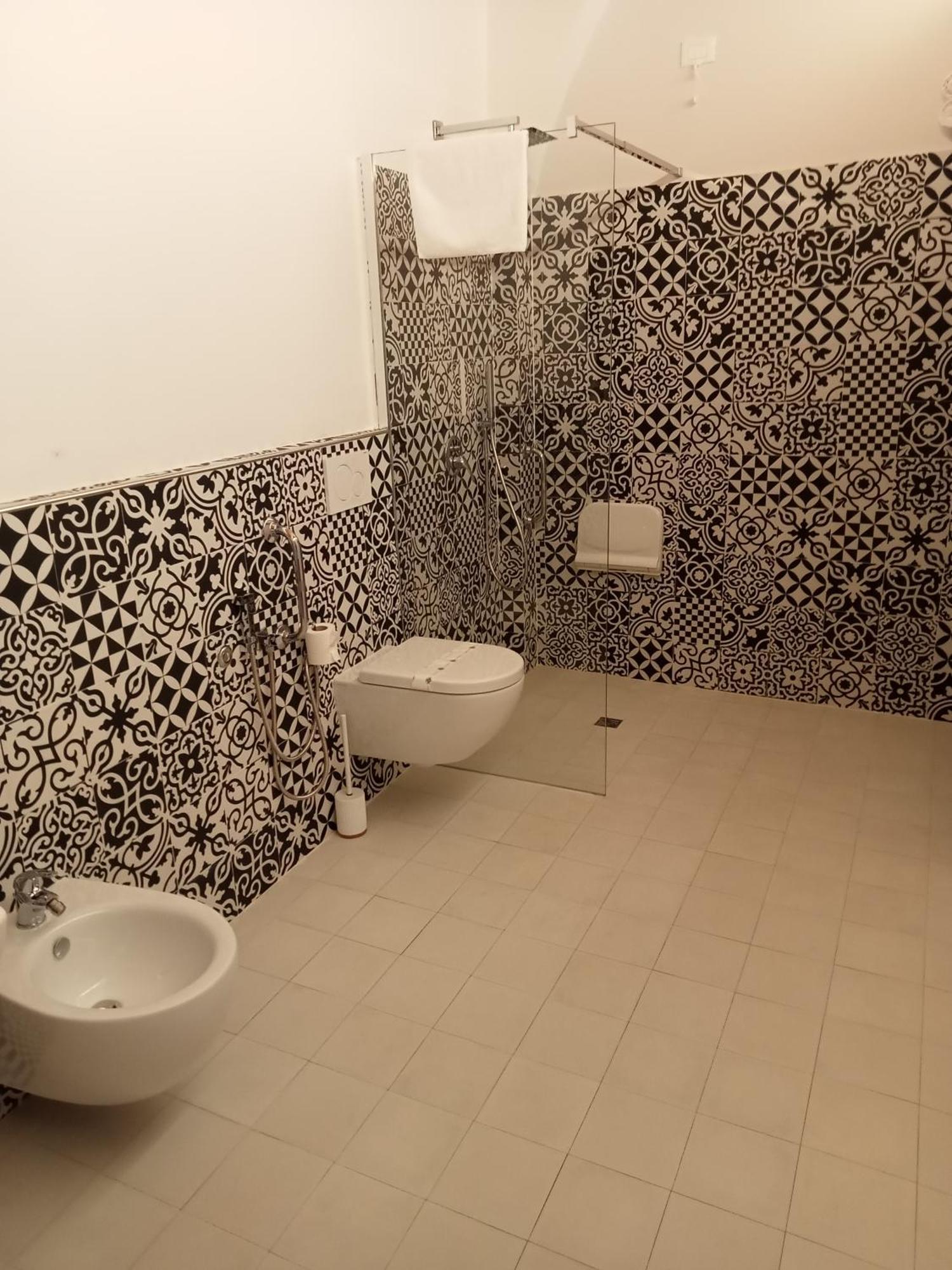 Dimora Donna Dora - Albergo Diffuso San Martino in Pensilis Exteriér fotografie