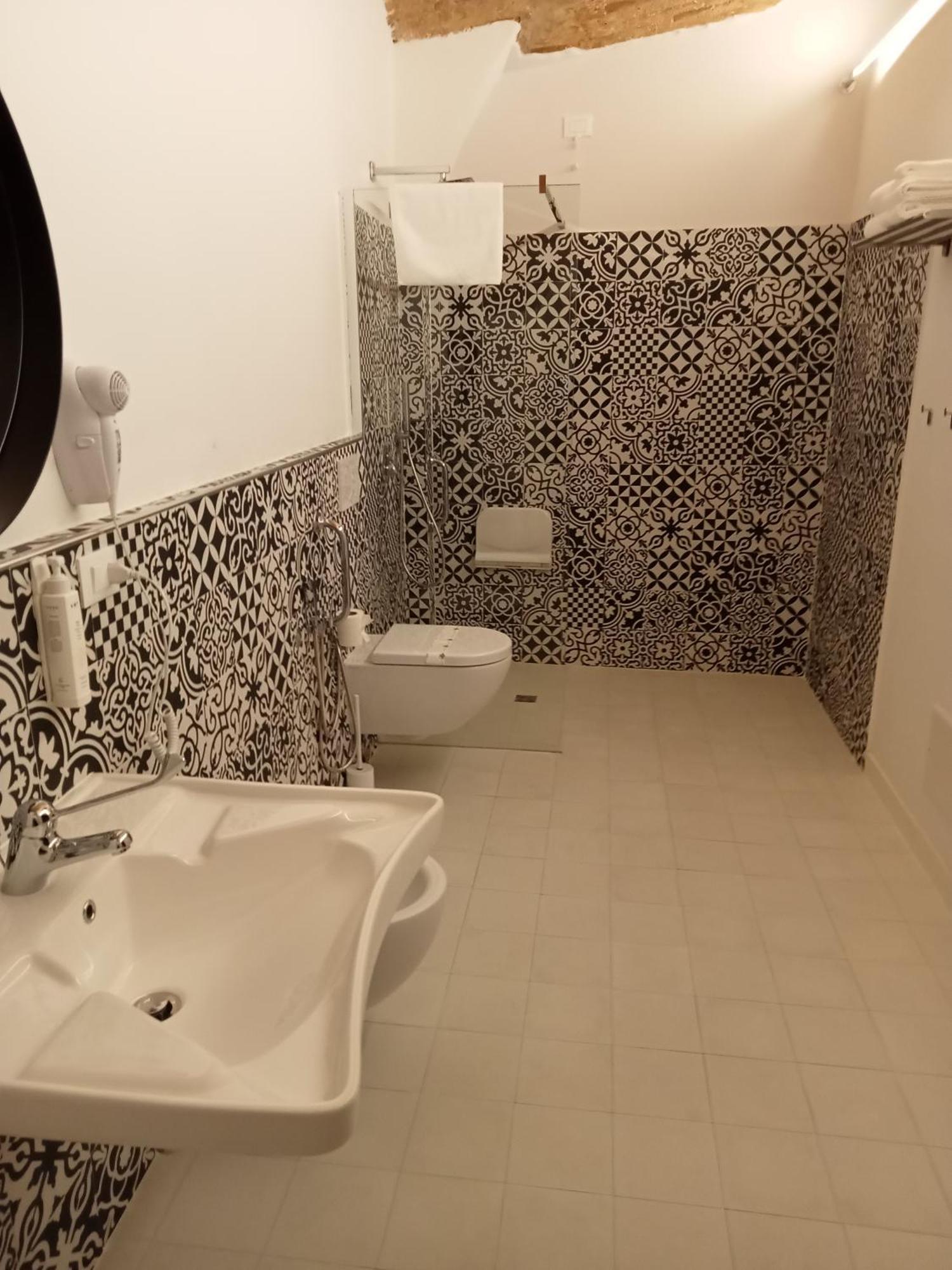 Dimora Donna Dora - Albergo Diffuso San Martino in Pensilis Exteriér fotografie